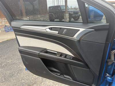 2019 Ford Fusion SE   - Photo 17 - Nocona, TX 76255