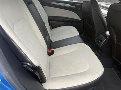 2019 Ford Fusion SE   - Photo 11 - Nocona, TX 76255