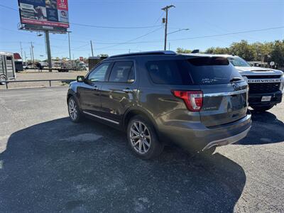 2017 Ford Explorer Limited - Photo 5 - Nocona, TX 76255