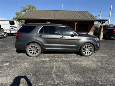 2017 Ford Explorer Limited - Photo 2 - Nocona, TX 76255