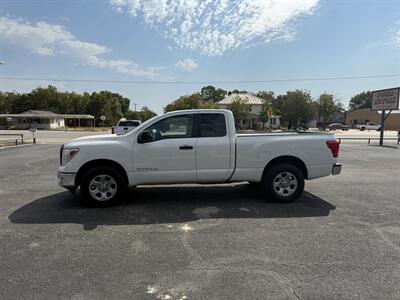 2019 Nissan Titan S   - Photo 6 - Nocona, TX 76255