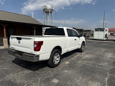 2019 Nissan Titan S   - Photo 3 - Nocona, TX 76255