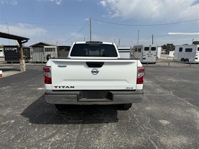 2019 Nissan Titan S   - Photo 5 - Nocona, TX 76255