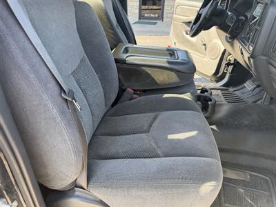 2006 Chevrolet Silverado 1500 LS   - Photo 10 - Nocona, TX 76255