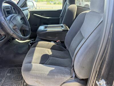 2006 Chevrolet Silverado 1500 LS   - Photo 9 - Nocona, TX 76255