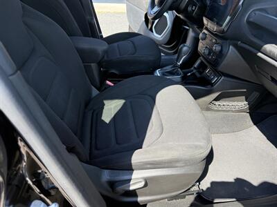 2020 Jeep Renegade Latitude   - Photo 10 - Nocona, TX 76255