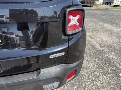 2020 Jeep Renegade Latitude   - Photo 20 - Nocona, TX 76255