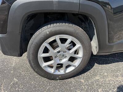 2020 Jeep Renegade Latitude   - Photo 18 - Nocona, TX 76255
