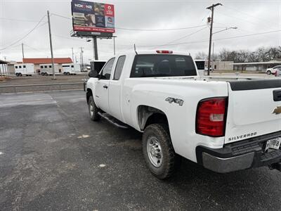 2010 Chevrolet Silverado 2500 Work Truck 4WD   - Photo 5 - Nocona, TX 76255