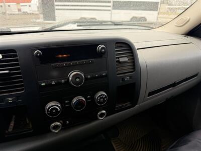 2010 Chevrolet Silverado 2500 Work Truck 4WD   - Photo 13 - Nocona, TX 76255