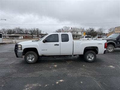 2010 Chevrolet Silverado 2500 Work Truck 4WD   - Photo 7 - Nocona, TX 76255