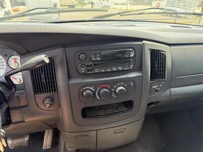 2004 Dodge Ram 1500 ST 4WD   - Photo 14 - Nocona, TX 76255