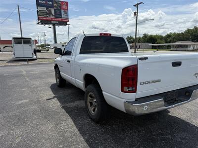 2004 Dodge Ram 1500 ST 4WD   - Photo 5 - Nocona, TX 76255