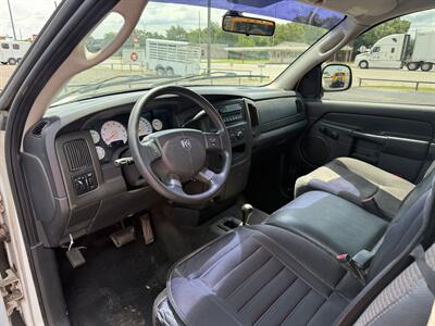 2004 Dodge Ram 1500 ST 4WD   - Photo 11 - Nocona, TX 76255