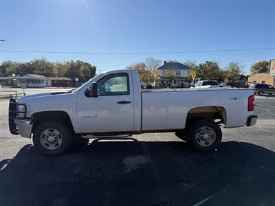 2012 Chevrolet Silverado 2500 Work Truck 4WD   - Photo 6 - Nocona, TX 76255