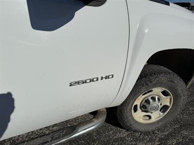 2012 Chevrolet Silverado 2500 Work Truck 4WD   - Photo 16 - Nocona, TX 76255