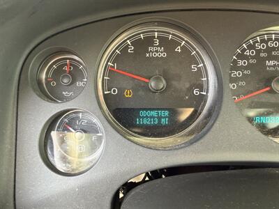 2007 Chevrolet Avalanche LT 1500   - Photo 16 - Nocona, TX 76255