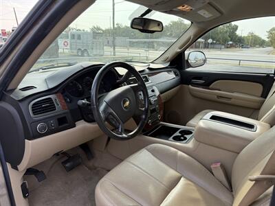 2007 Chevrolet Avalanche LT 1500   - Photo 13 - Nocona, TX 76255