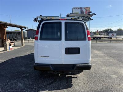 2021 Chevrolet Express 2500 - Photo 4 - Nocona, TX 76255