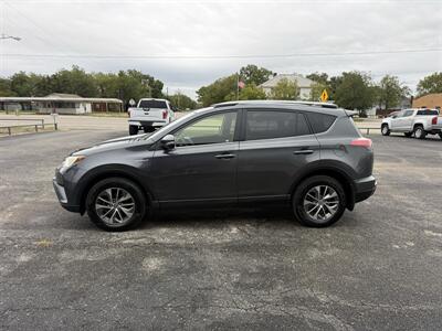 2018 Toyota RAV4 Hybrid LE - Photo 6 - Nocona, TX 76255