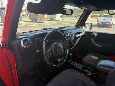 2015 Jeep Wrangler Sahara   - Photo 11 - Nocona, TX 76255