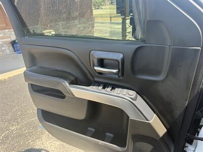 2019 Chevrolet Silverado 2500 LT 4WD   - Photo 16 - Nocona, TX 76255