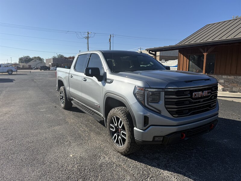 2023 GMC Sierra 1500 AT4's photo
