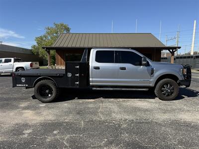 2022 Ford F-350 XLT 4WD - Photo 2 - Nocona, TX 76255