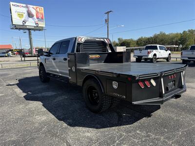2022 Ford F-350 XLT 4WD - Photo 5 - Nocona, TX 76255