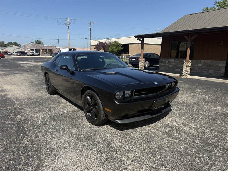 2010 Dodge Challenger SE   - Photo 1 - Nocona, TX 76255