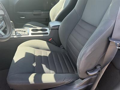 2010 Dodge Challenger SE   - Photo 9 - Nocona, TX 76255