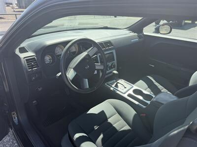 2010 Dodge Challenger SE   - Photo 11 - Nocona, TX 76255