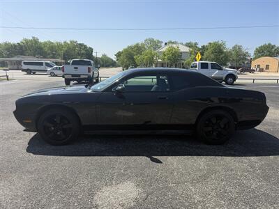 2010 Dodge Challenger SE   - Photo 6 - Nocona, TX 76255