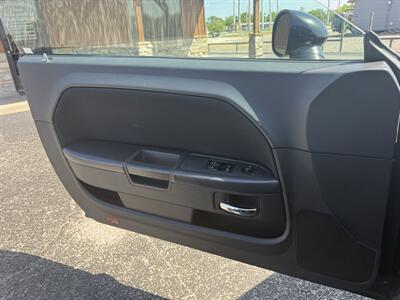 2010 Dodge Challenger SE   - Photo 16 - Nocona, TX 76255