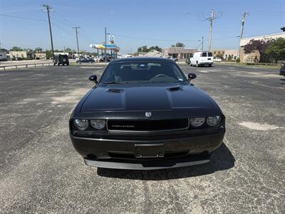 2010 Dodge Challenger SE   - Photo 8 - Nocona, TX 76255