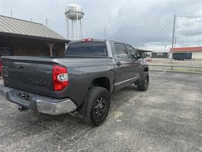 2014 Toyota Tundra SR5 4WD   - Photo 3 - Nocona, TX 76255