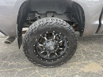 2014 Toyota Tundra SR5 4WD   - Photo 18 - Nocona, TX 76255