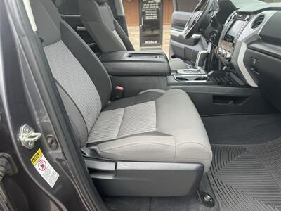 2014 Toyota Tundra SR5 4WD   - Photo 10 - Nocona, TX 76255