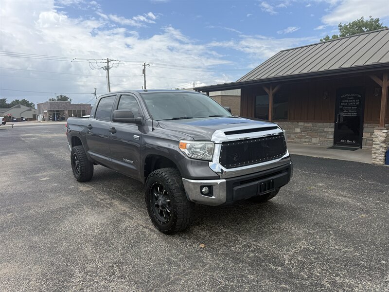 2014 Toyota Tundra SR5 4WD   - Photo 1 - Nocona, TX 76255