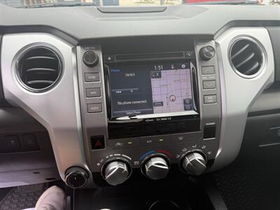 2014 Toyota Tundra SR5 4WD   - Photo 14 - Nocona, TX 76255
