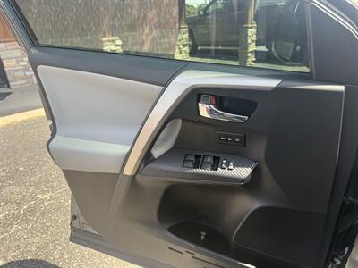 2015 Toyota RAV4 Limited AWD - Photo 16 - Nocona, TX 76255