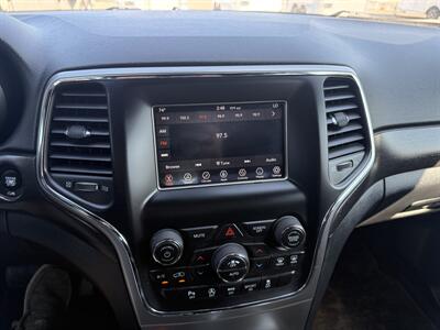 2018 Jeep Grand Cherokee Laredo   - Photo 16 - Nocona, TX 76255