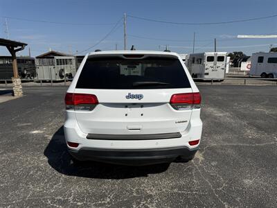 2018 Jeep Grand Cherokee Laredo   - Photo 4 - Nocona, TX 76255