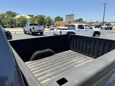 2009 GMC Sierra 1500 SLE - Photo 16 - Nocona, TX 76255