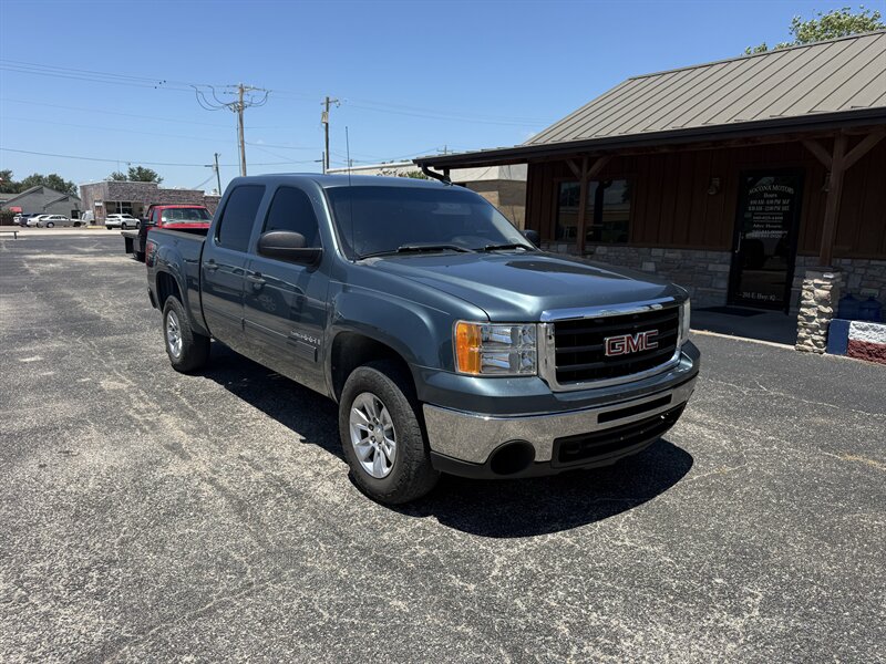 2009 GMC Sierra 1500 SLE   - Photo 1 - Nocona, TX 76255