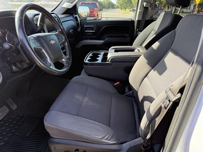 2018 Chevrolet Silverado 1500 LT Z71   - Photo 9 - Nocona, TX 76255
