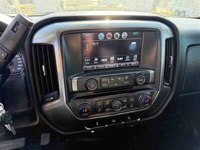 2018 Chevrolet Silverado 1500 LT Z71   - Photo 15 - Nocona, TX 76255
