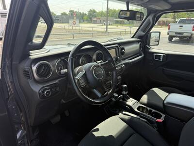 2020 Jeep Wrangler Unlimited Sport   - Photo 13 - Nocona, TX 76255