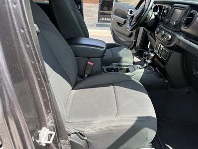 2020 Jeep Wrangler Unlimited Sport   - Photo 10 - Nocona, TX 76255