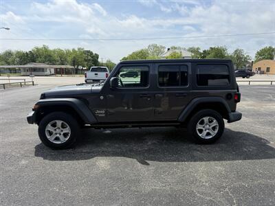 2020 Jeep Wrangler Unlimited Sport   - Photo 6 - Nocona, TX 76255